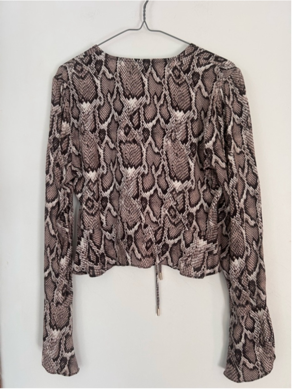 AFRM Snake Print Tie Front Top Size Medium y2k - Picture 5 of 9